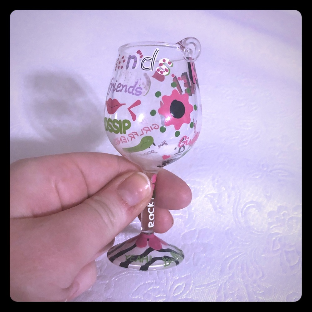 “Girlfriends Rule” mini cup